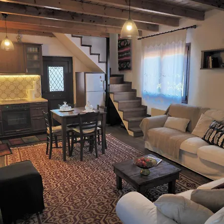 Ypsus House